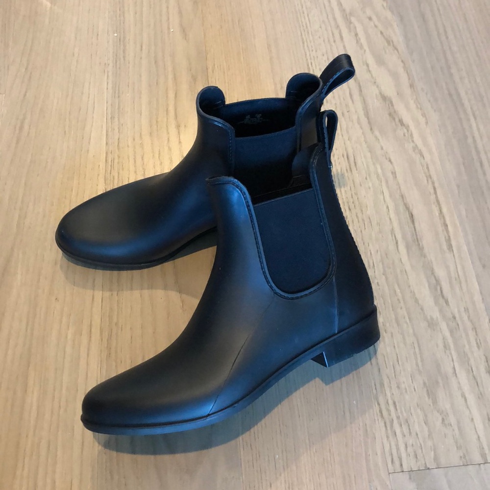 Sam Edelman Black Matte Ankle Rainboots💗